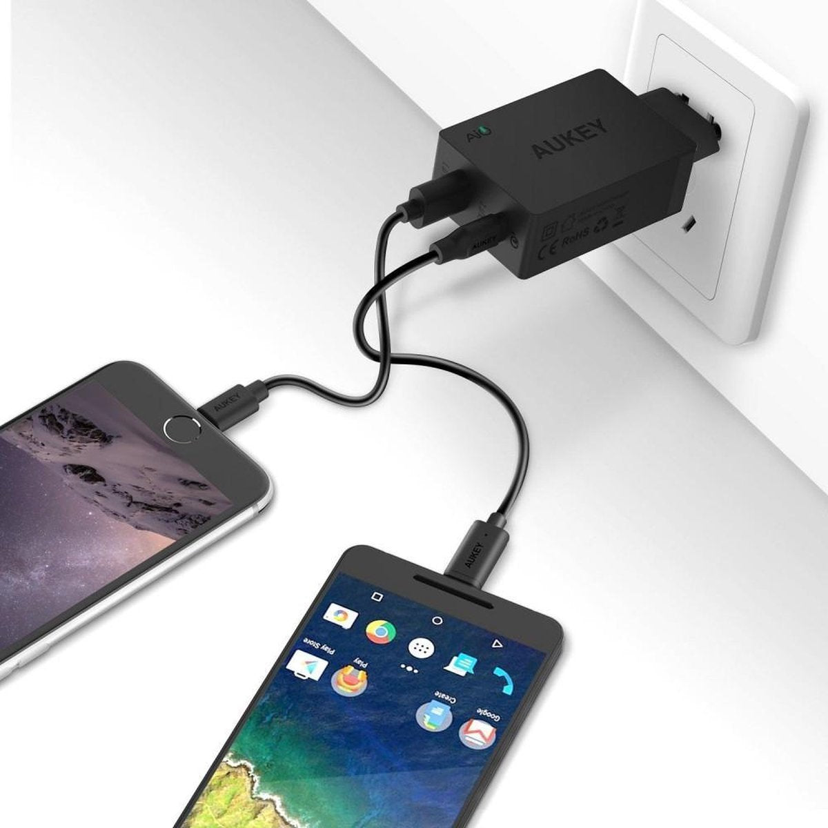 Aukey Quick Charge 3.0 Oplader PA-Y2 - 1 USB poort + 1 USB-C poort - Black