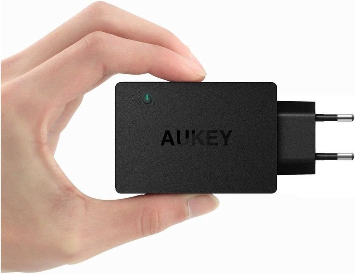 Aukey Quick Charge 3.0 Oplader PA-Y2 - 1 USB poort + 1 USB-C poort - Black